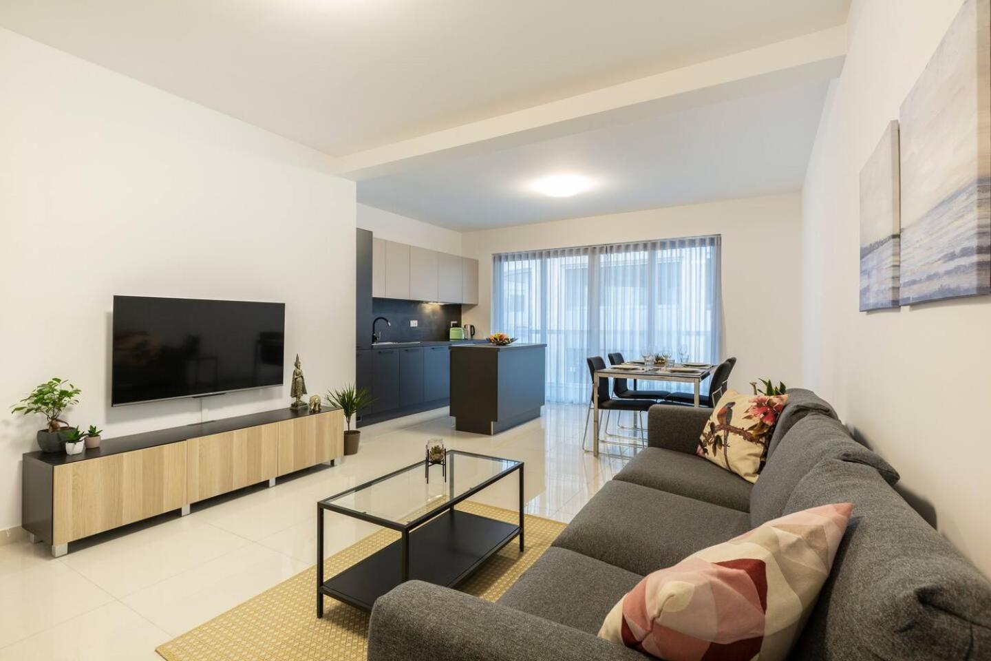 Beautiful Modern 2br Apartment